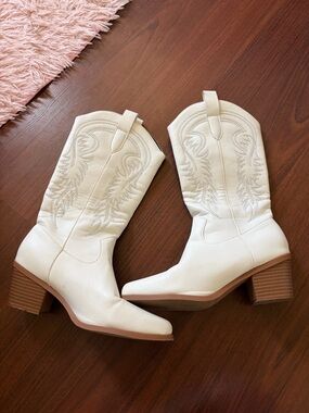 White cowgirl boots